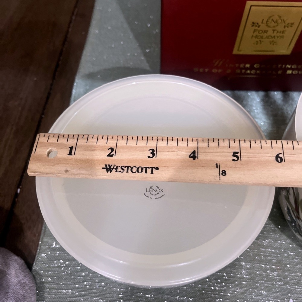 Lenox Winter Greetings Catherine McClung Set Of 2 Bowls Excellent~Original Box - Picture 4 of 11